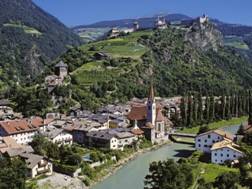 http://www.suedtirol.info/mediaObject/smg/images/data/pois/ort/Klausen_Chiusa/original/Klausen_Chiusa.jpg